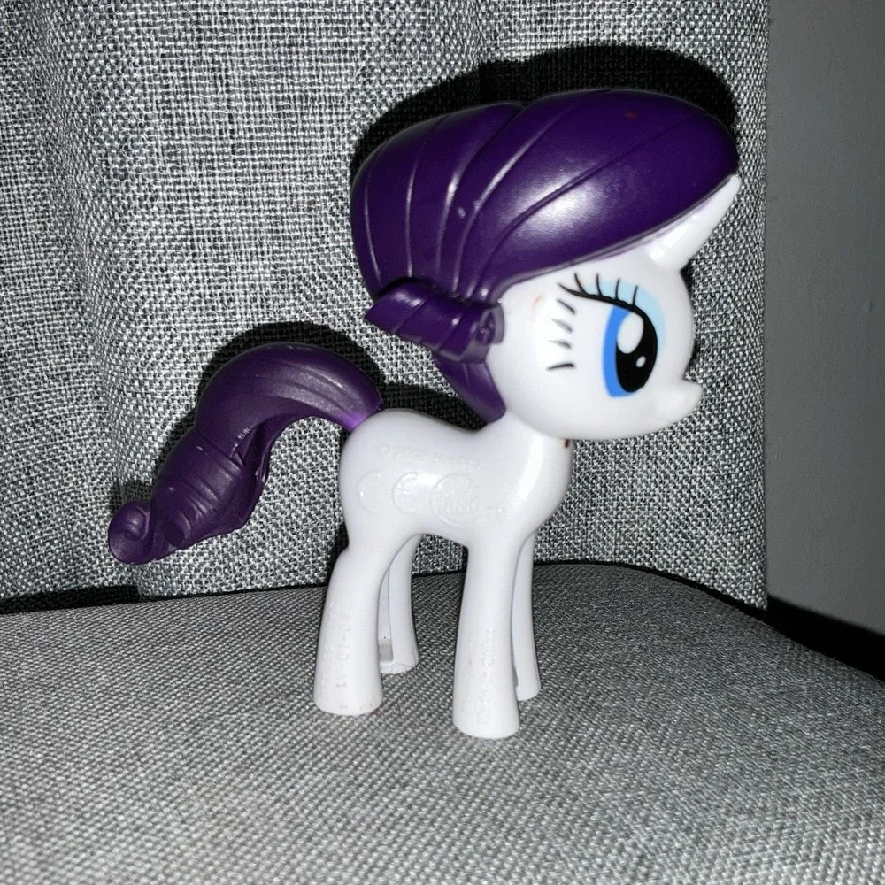 Burger King My Little Pony Rarity White Unicorn Purple Generosity Cake Top
